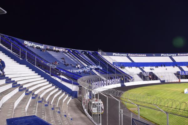 Estadio Nacional Chelato Uclés - Tegucigalpa