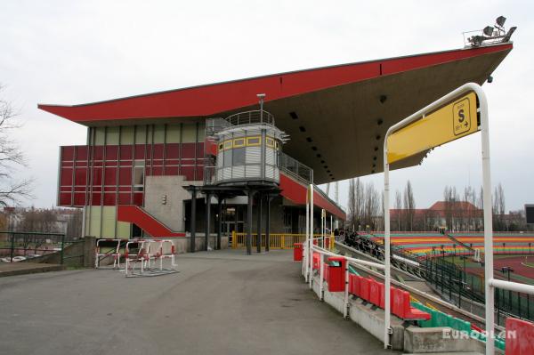 Friedrich-Ludwig-Jahn-Sportpark - Berlin-Prenzlauer Berg