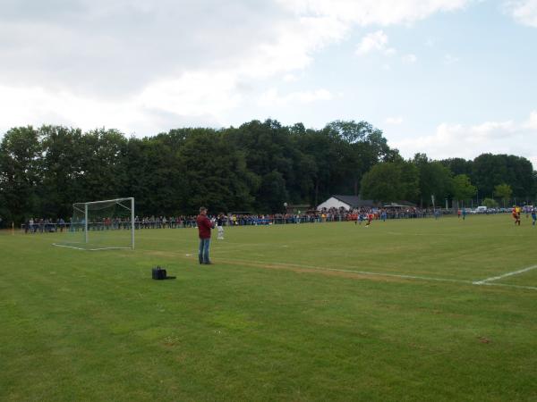 Fritz-Schumacher-Sportpark - Bad Sassendorf-Ostinghausen