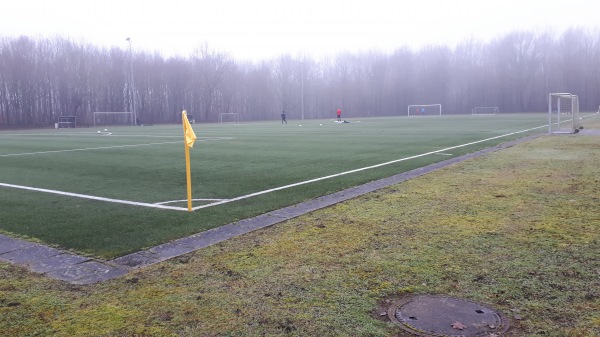 Fritz-Latendorf-Stadion D-Platz - Eutin-Fissau