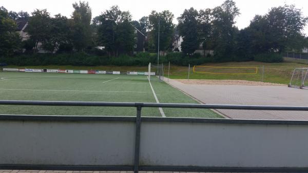 Sportplatz Dümmlinghauser Straße - Gummersbach-Bernberg