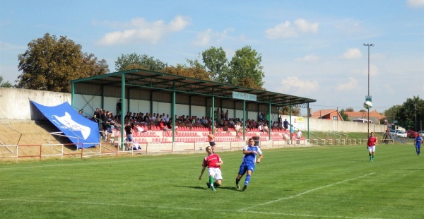 Futbalový štadión Eliášovce - Nový Život-Eliášovce