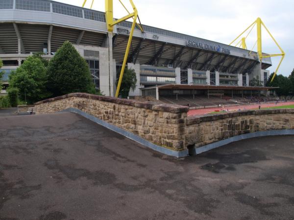 Stadion Rote Erde Dortmund Infos & Stadionbewertung.