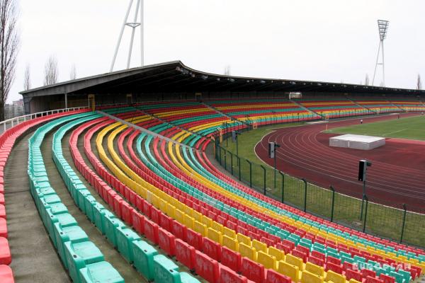 Friedrich-Ludwig-Jahn-Sportpark - Berlin-Prenzlauer Berg