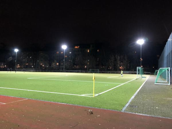 Jahnsportplatz - Berlin-Neukölln