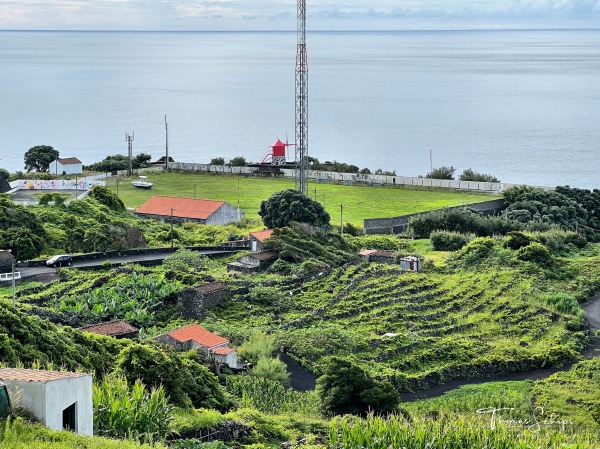 Campo de Futebol da Calheta de Nesquim - Calheta de Nesquim, Ilha da Picos, Açores