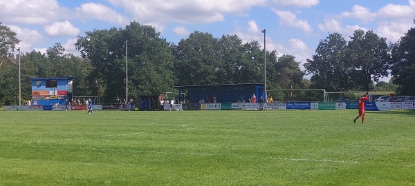 Sportplatz am Schwarzen Pohl - Hechthausen-Bornberg