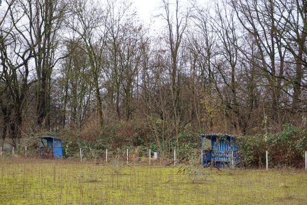 Bezirkssportanlage B8/Emsstraße - Duisburg-Fahrn
