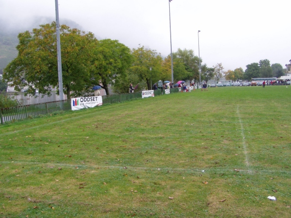 Sportplatz an der Mosel - Bullay