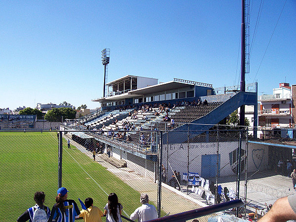Estadio Tres de Febrero - José Ingenieros, BA