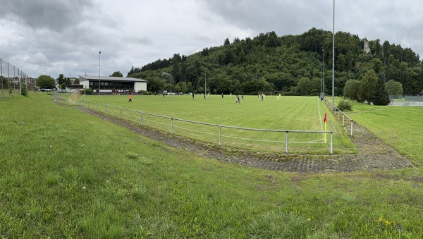 Sportplatz an der Erpftalhalle - Sonnenbühl-Erpfingen