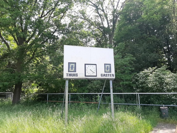 Sportpark Rielerenk veld 6-Turkse Kracht - Deventer