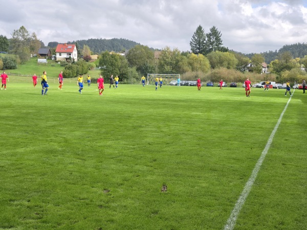 Fotbalové hřiště Borovice - Mukařov