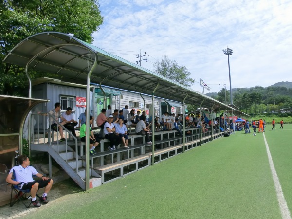 Jungnang District Football Stadium - Seoul