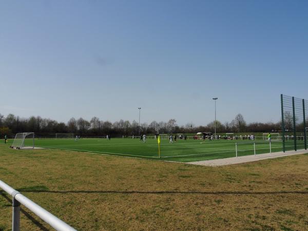 Sportpark Hülschenbrauck - Menden/Sauerland-Platte Heide