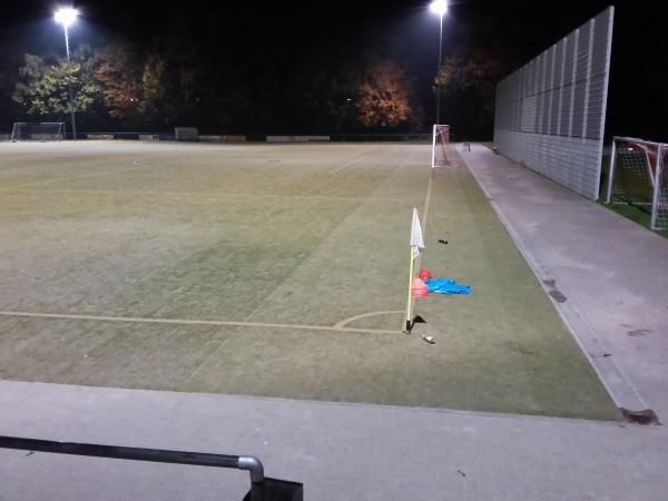 Sportplatz Ludwig-Jahn-Straße - Köln-Weiden