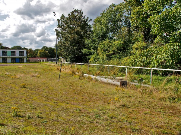 Volksparkstadion Nebenplatz 3 - Duisburg-Rheinhausen