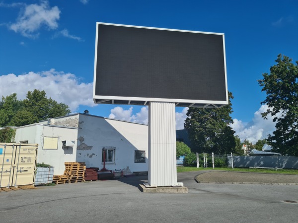 Pärnu Rannastaadioni - Pärnu