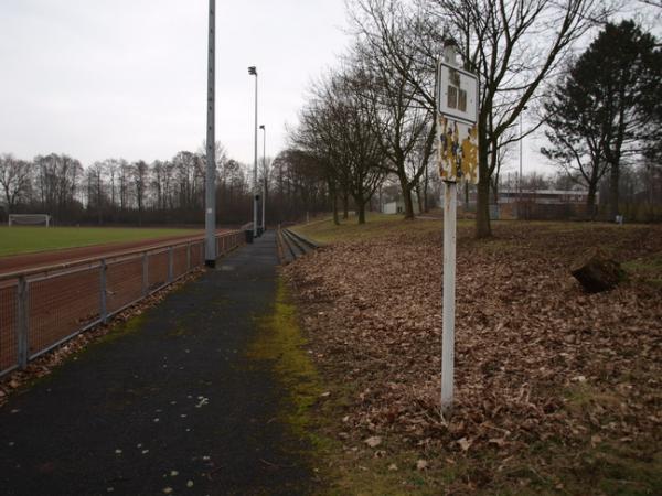 Bezirkssportanlage Mitte II LA-Platz - Essen/Ruhr-Altenessen