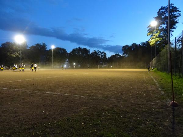 Sportplatz am Waldhaus 2 - Saarbrücken-Rotenbühl
