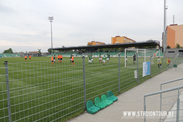 Letní stadion na Zadních Vinohradech - Chomutov