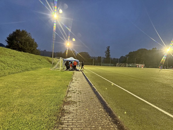 Sportzentrum am Heuerwerth Platz 2 - Ense-Niederense