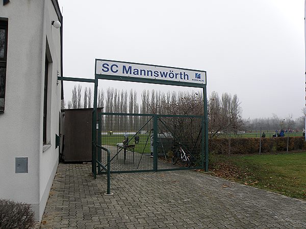 Sportplatz Mannswörth - Mannswörth