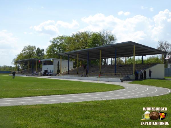 Tsentralnyi stadion - Velyki Hai