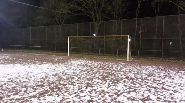 Sportplatz an der Grundschule - Pinneberg-Waldenau