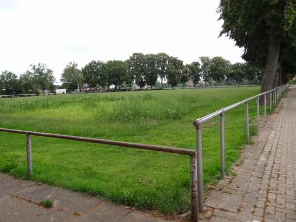 Sportplatz Mühlenfeldstraße - Wesel-Bislich