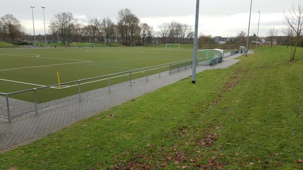 Theodor-Klein-Sportanlage Platz 2 - Neuss-Rosellen