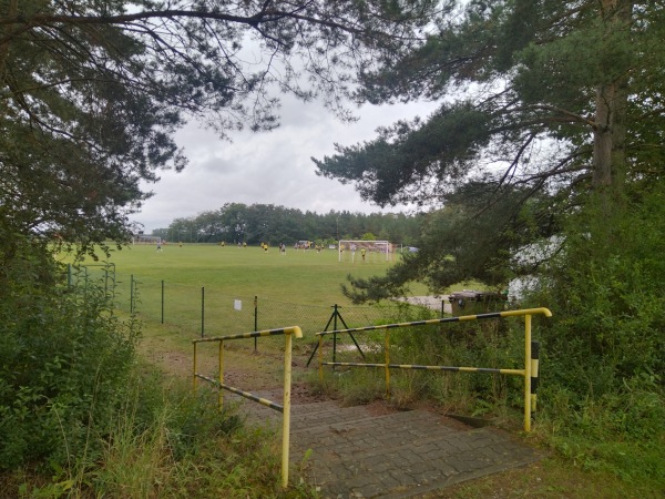 Boisko w Ostrorogu - Ostroróg