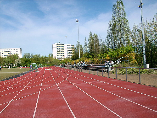 Sportplatz Hanns-Eisler-Straße - Berlin-Prenzlauer Berg