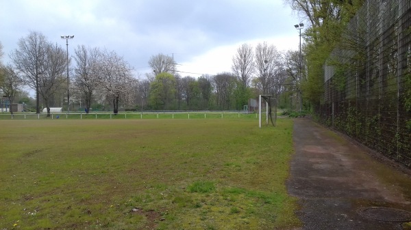 Sportanlage Mündelheimer Straße Platz 2 - Duisburg-Hüttenheim