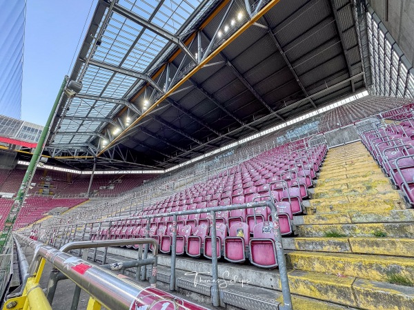 Fritz-Walter-Stadion - Kaiserslautern-Betzenberg