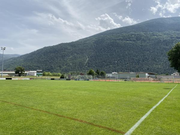 Sportplatz Hallenbad - Steg