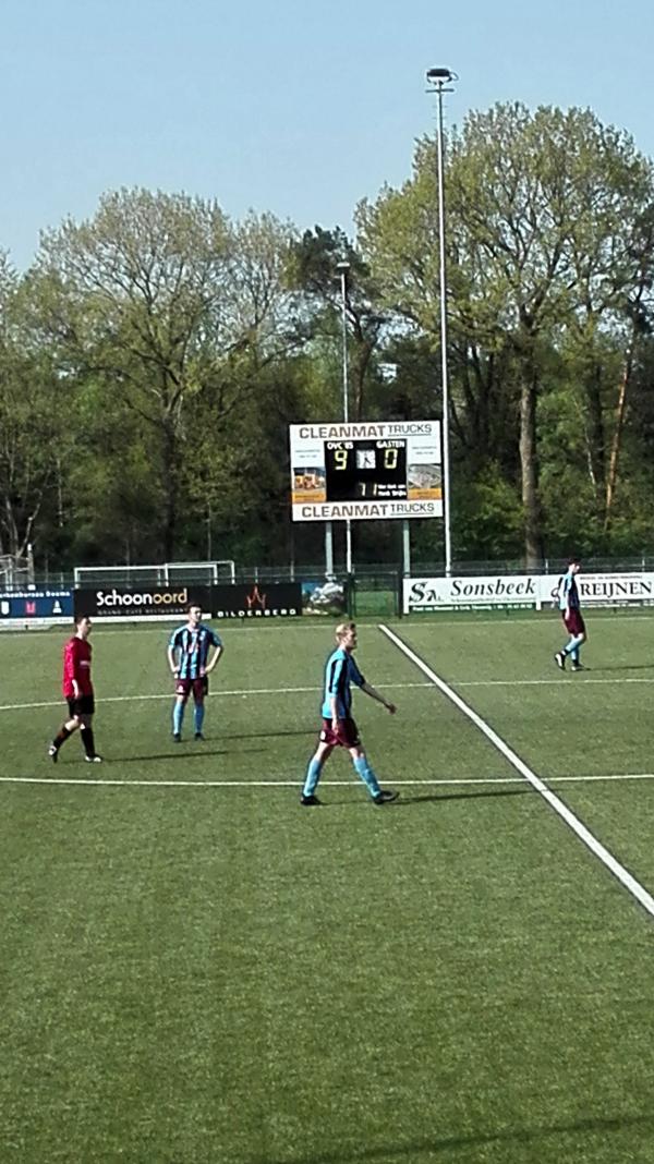 Sportpark De Bilderberg veld B - Oosterbeek