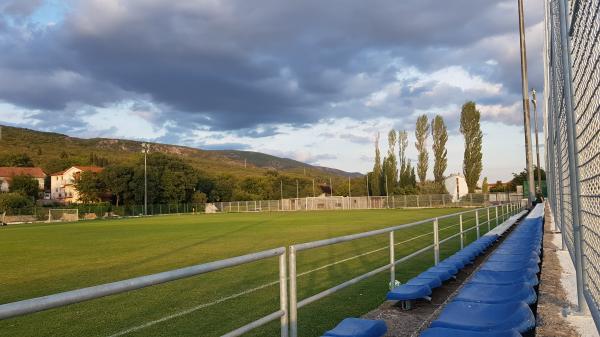 Stadion Dovica - Donji Vinjani
