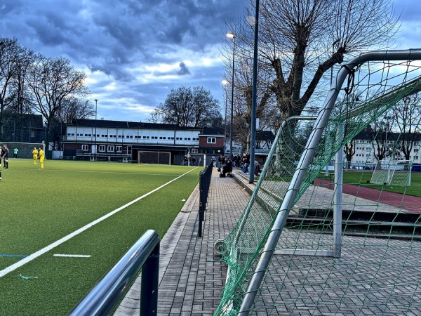 Fritz-Collet-Sportanlage Platz 2 - Oberhausen/Rheinland-Knappenviertel