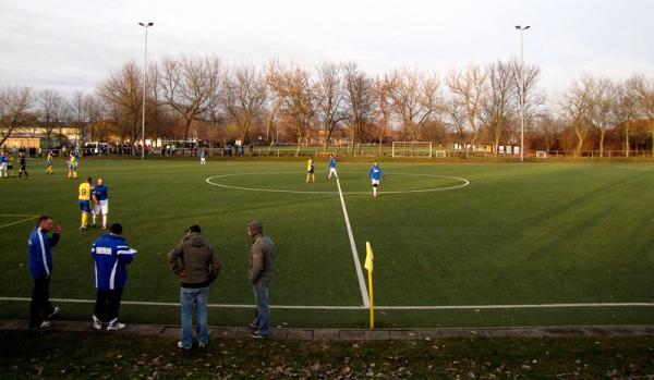 Klemens-Fendler-Sportforum Platz 2 - Sülzetal-Altenweddingen