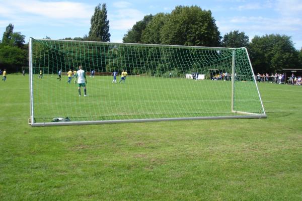 Sportanlage an der Kanalbrücke - Hannover-Vahrenheide