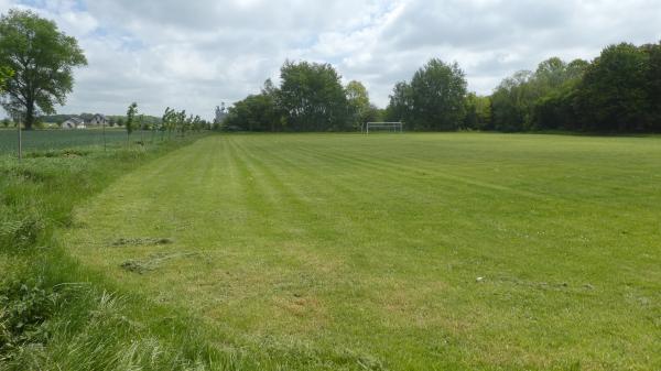 Boisko Wicher w Brojce obok - Brojce