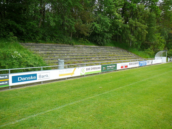 Give Stadion - Give