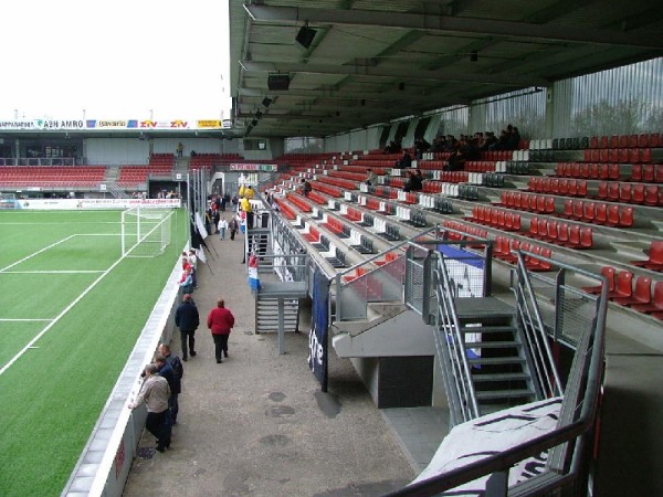 Asito Stadion - Almelo-Ossenkoppelerhoek
