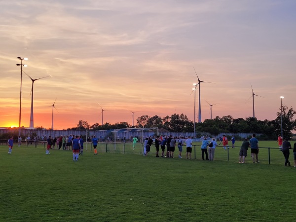 Traktor Arena am Windpark - Mühlenfließ-Schlalach