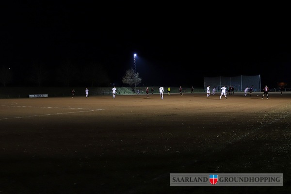 Sportplatz Kreuzhügel - Ruschberg