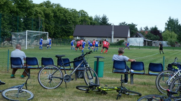 Boisko w Zbytowach - Zbytowa