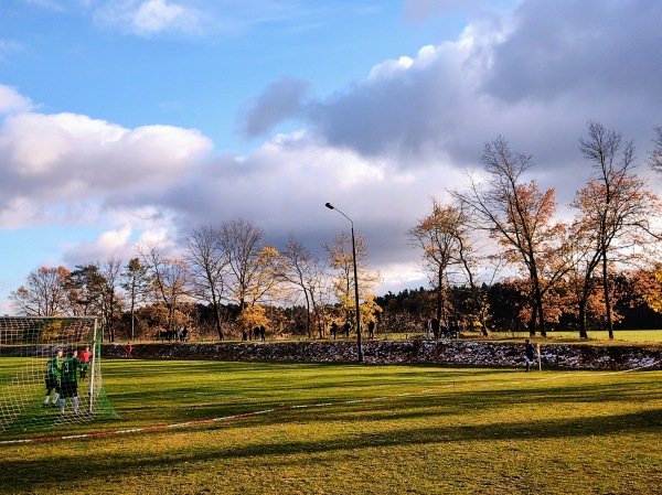 Sportplatz im Park - Kroppen