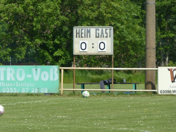 Sportanlage Hauptstraße - Dissen-Striesow