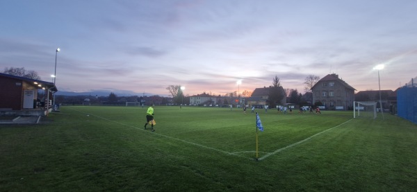 Stadion Sportowy w Łomnicy - Łomnica